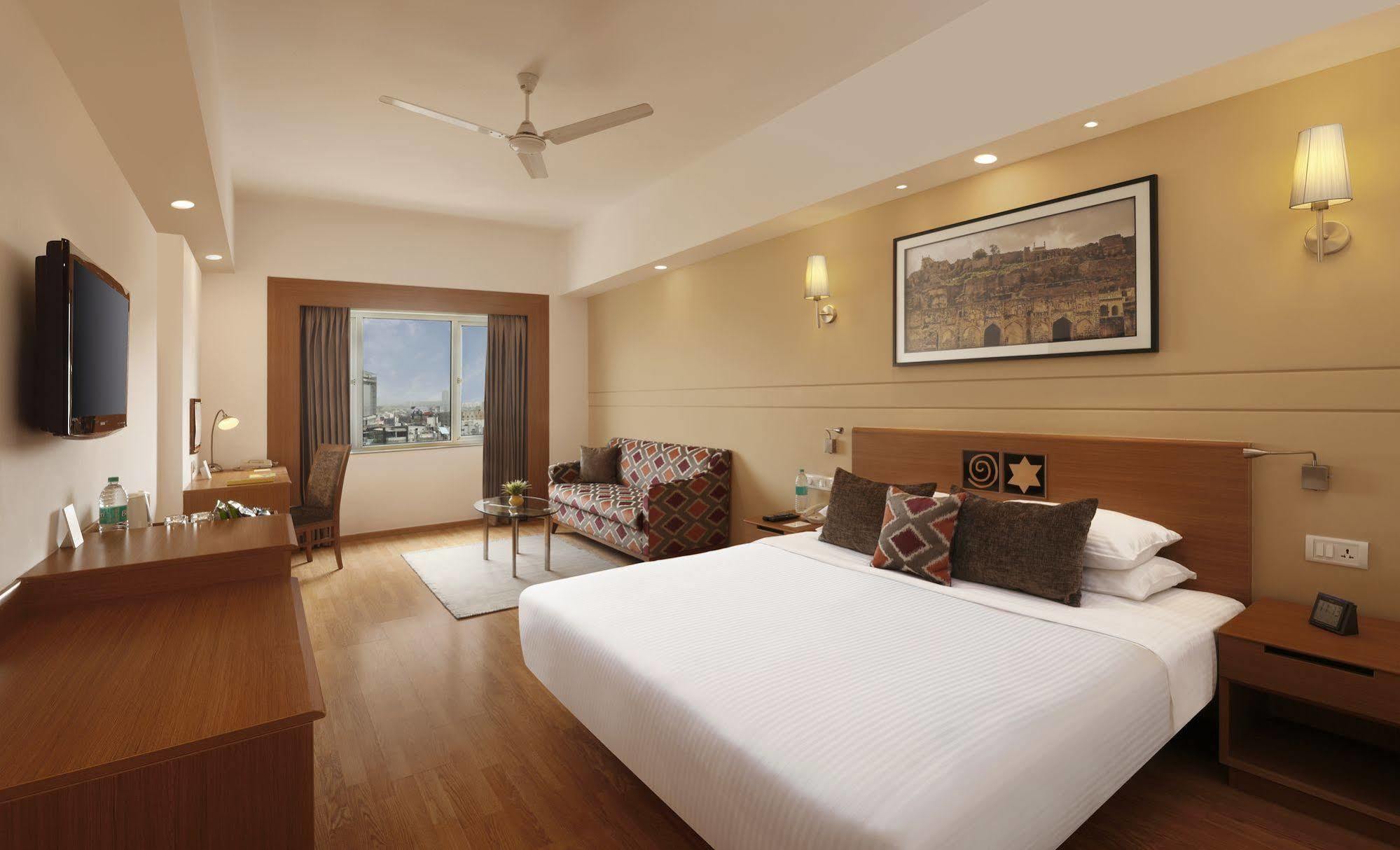 Lemon Tree Premier Hitec City Hyderabad Ngoại thất bức ảnh
